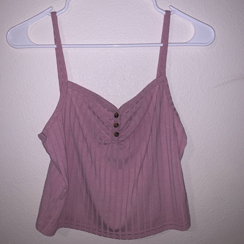 pink tank top